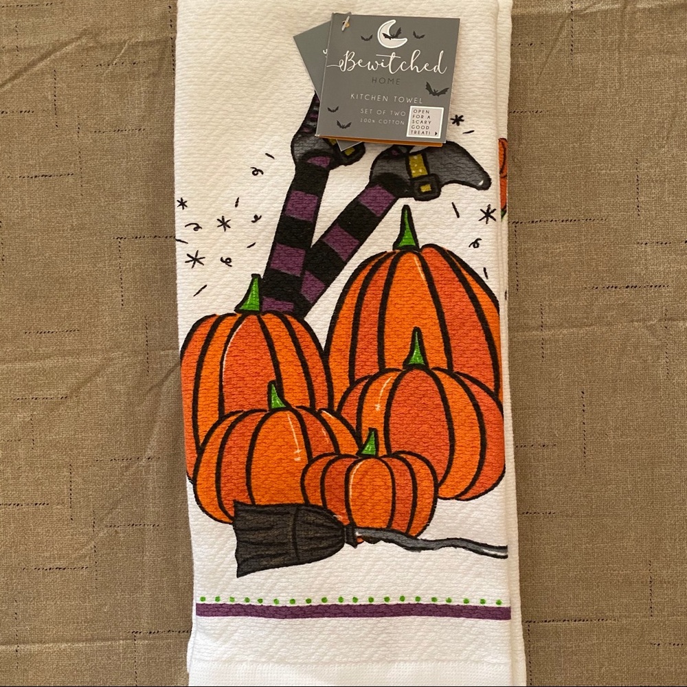 Bewitched Halloween Witch Legs, Pumpkins and Witch's Broom Set of 2 Towels NEW!
